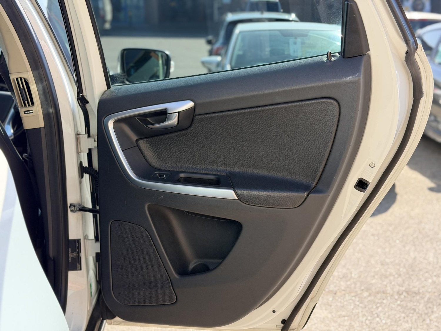 Used Volvo XC60 2022 for sale - 77969055: Photo 35