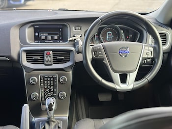 Used Volvo V40 2014 for sale - 75733114: Photo
