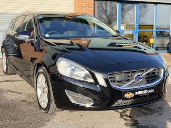 Used Volvo V60 2013 for sale - 77020817: Photo