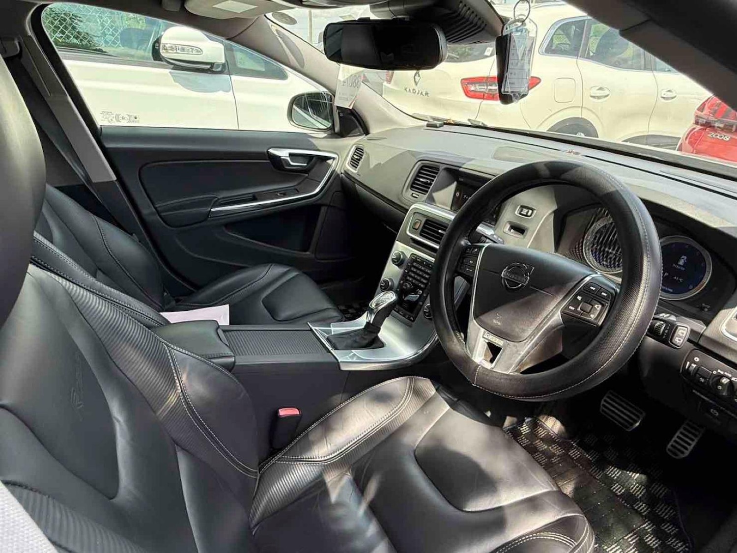 Used Volvo V60 2013 for sale - 77519434: Photo 3