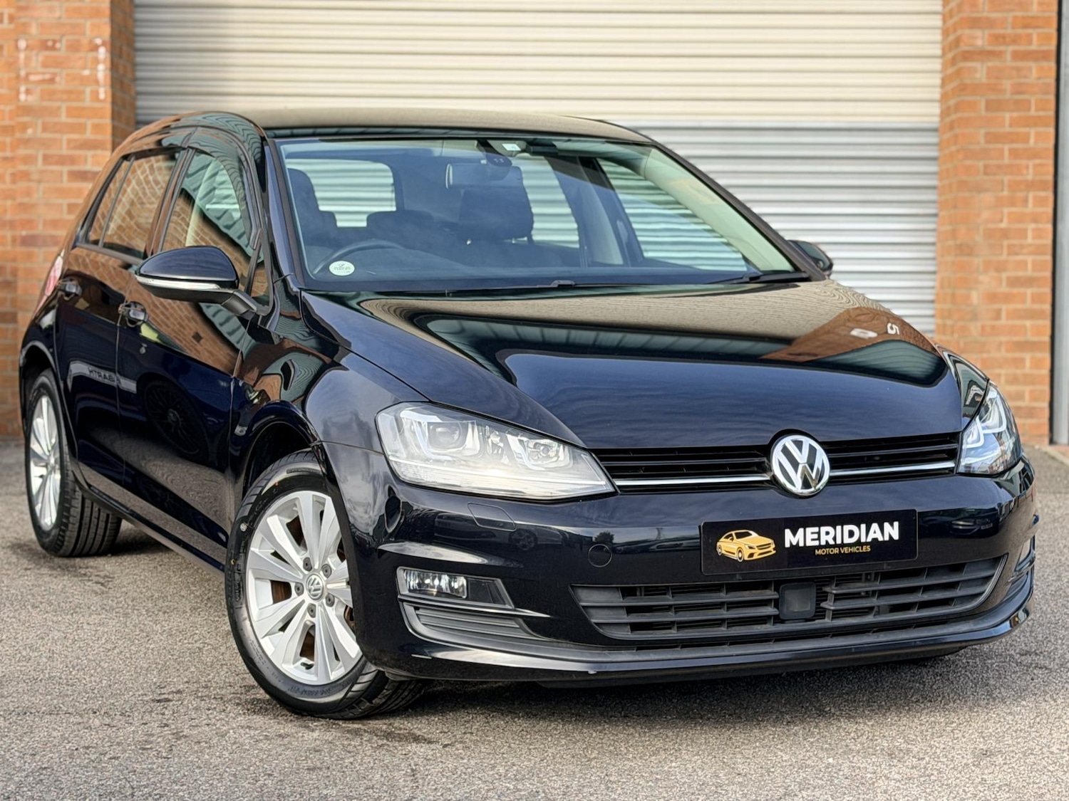 Used Volkswagen Golf 2014 for sale - 76415632: Photo 1