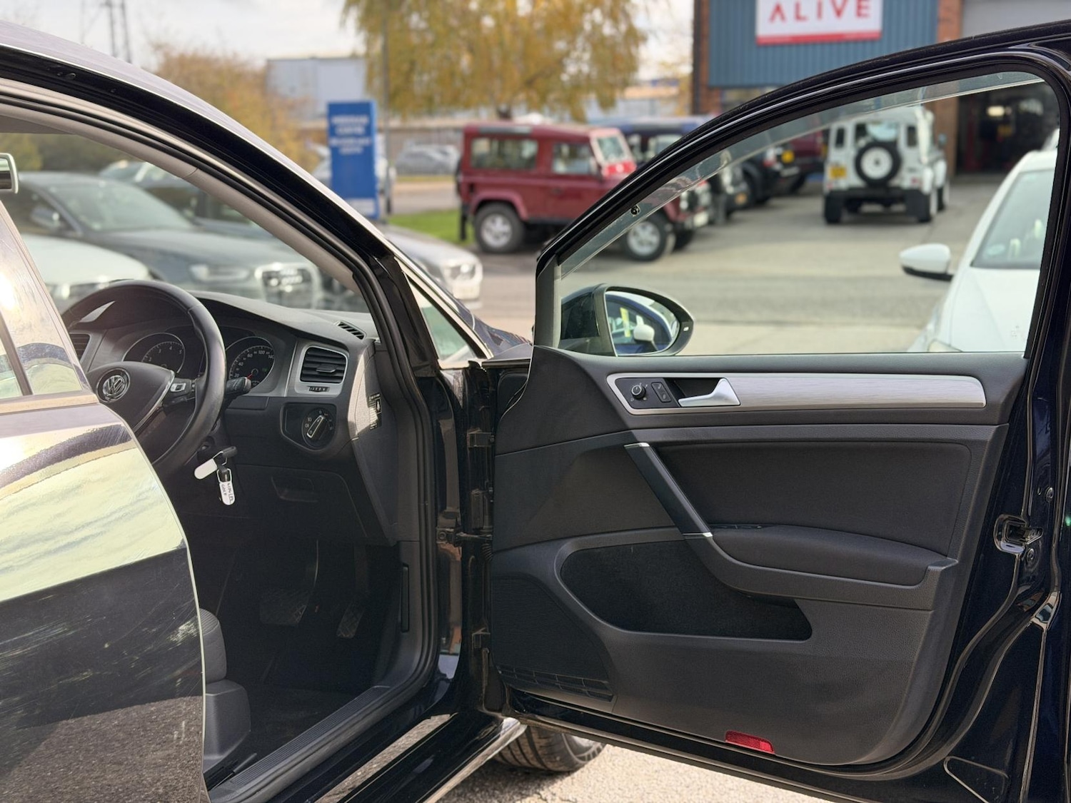 Used Volkswagen Golf 2014 for sale - 76415632: Photo 15