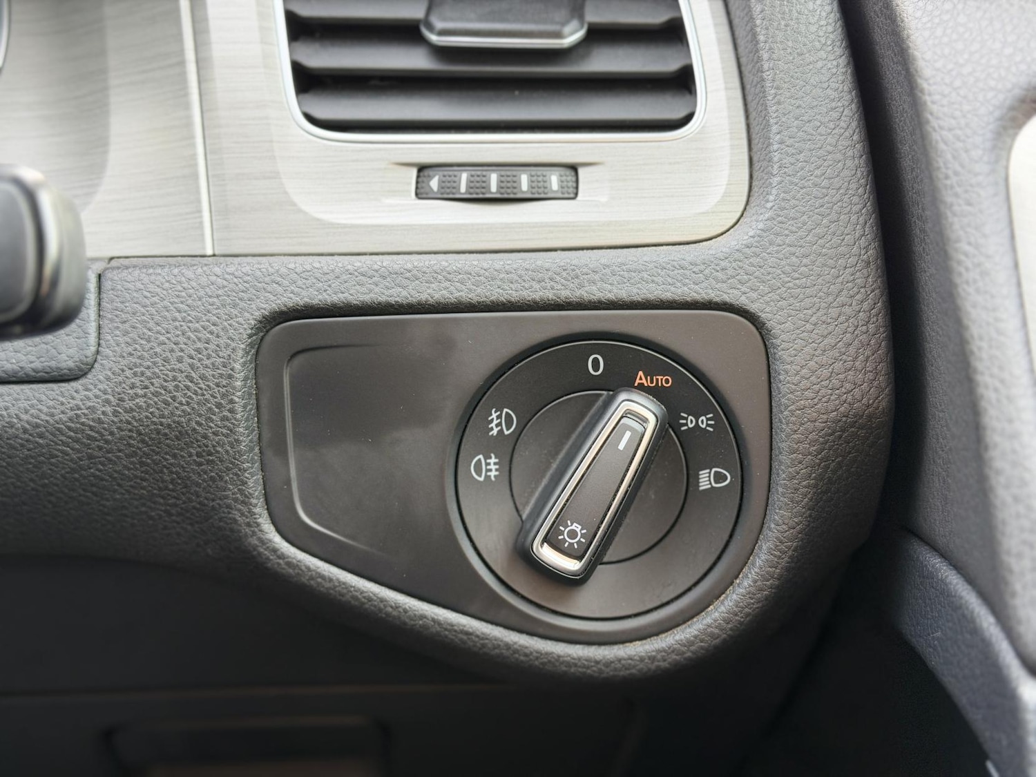 Used Volkswagen Golf 2014 for sale - 76415632: Photo 23