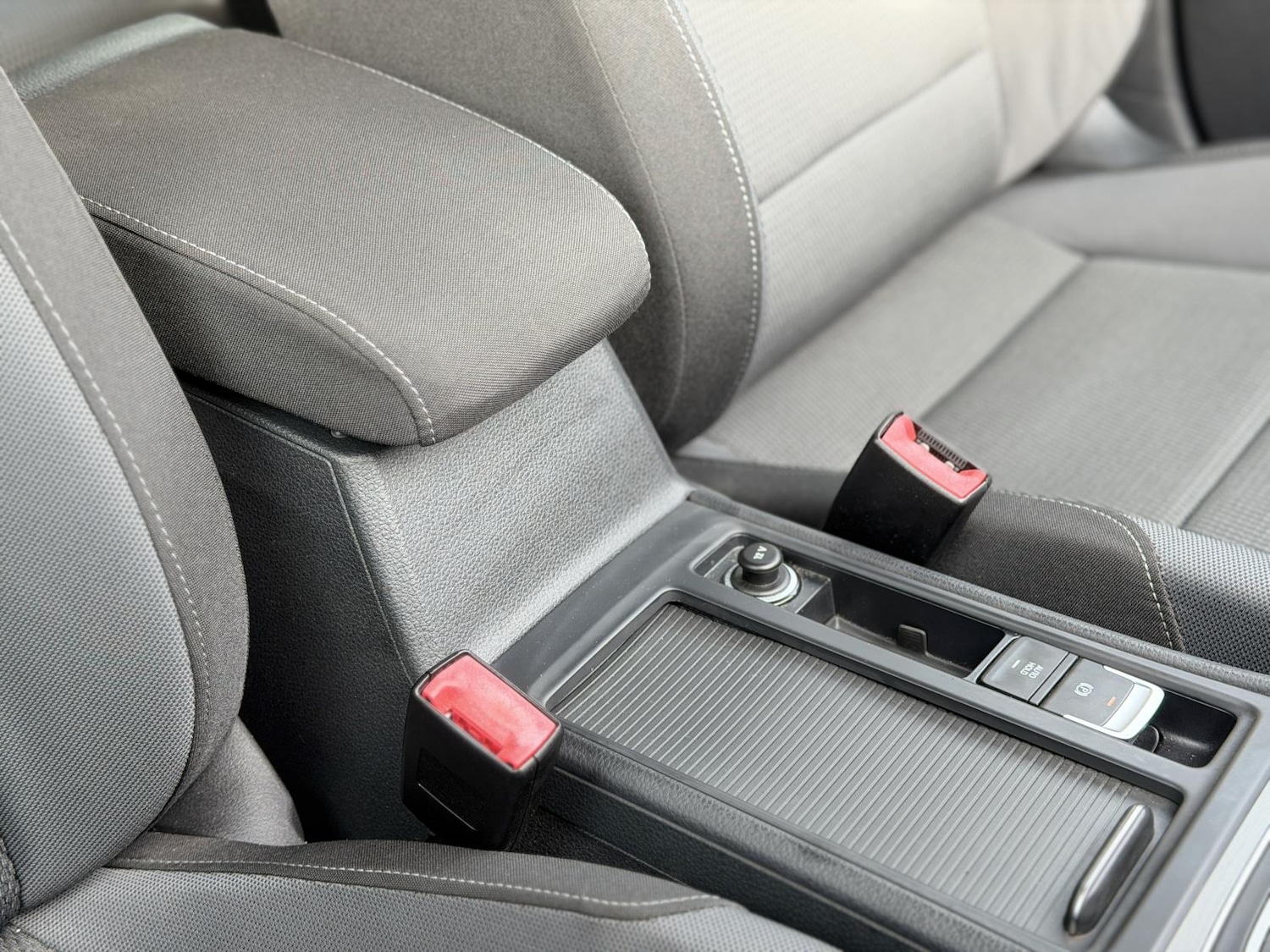 Used Volkswagen Golf 2014 for sale - 76415632: Photo 28