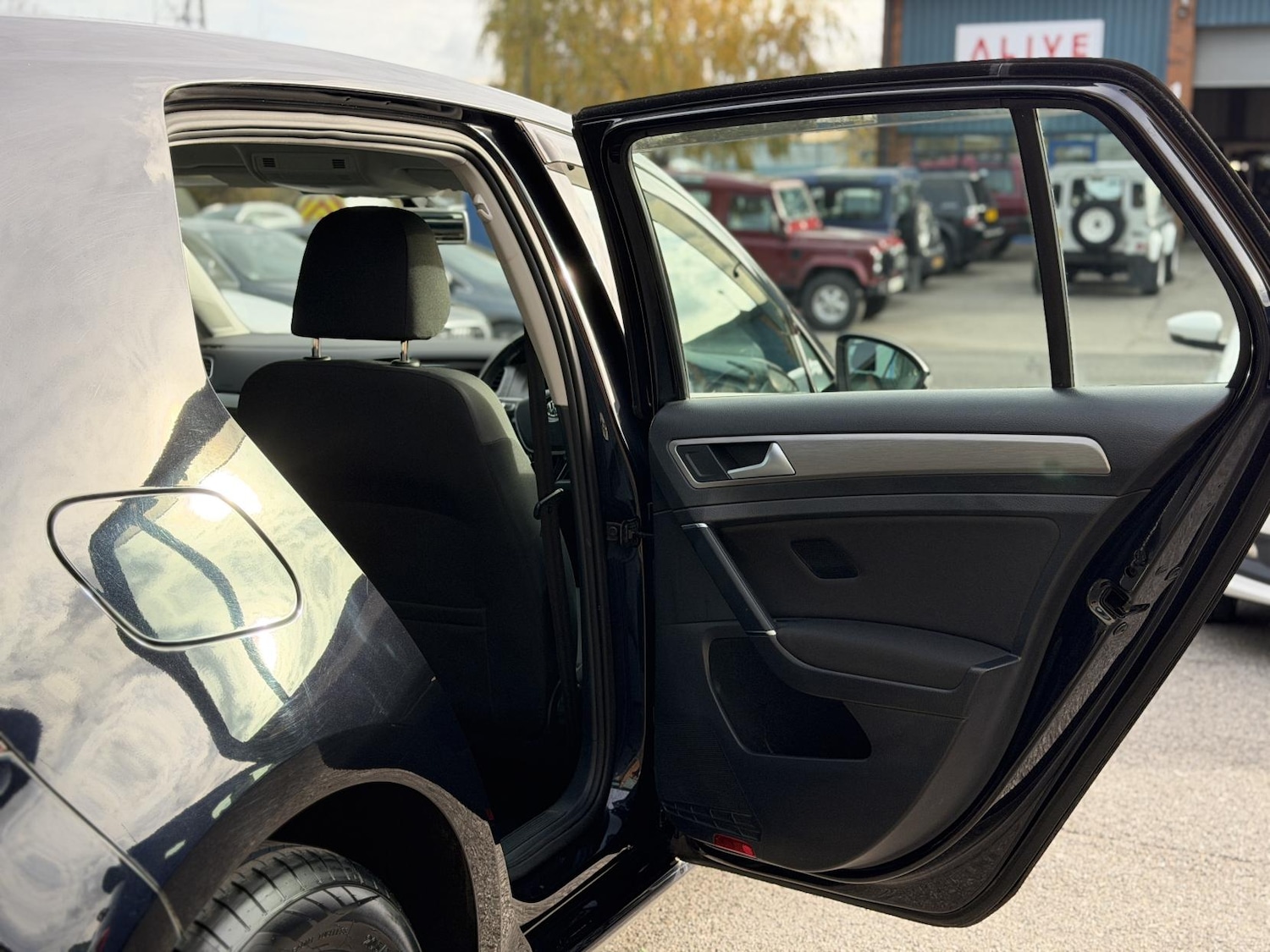 Used Volkswagen Golf 2014 for sale - 76415632: Photo 34