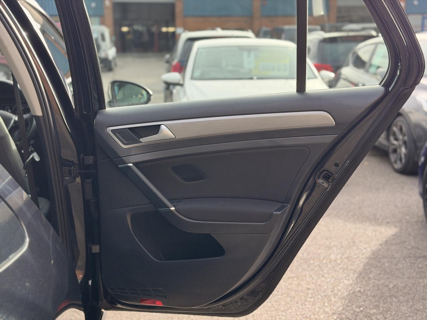 Used Volkswagen Golf 2014 for sale - 76415632: Photo 35