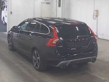 Used Volvo V60 2015 for sale - 79674602: Photo
