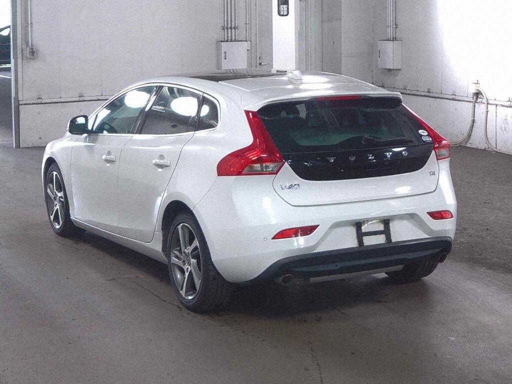 Used Volvo V40 2013 for sale - 77833767: Photo 2