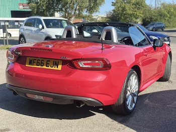 Used Fiat 124 Spider 2016 for sale - 76948940: Photo