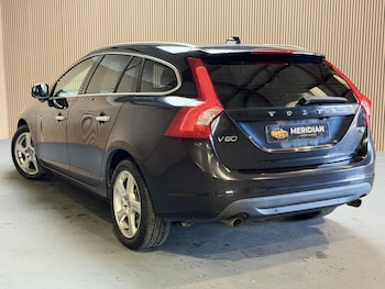 Used Volvo V60 2011 for sale - 79017513: Photo