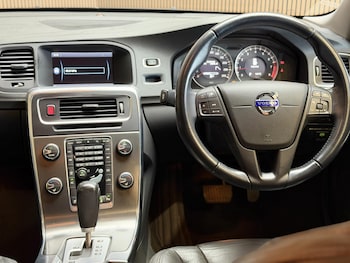 Used Volvo V60 2011 for sale - 79017513: Photo