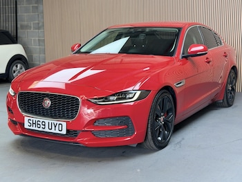 Used Jaguar XE 2019 for sale - 79295725: Photo