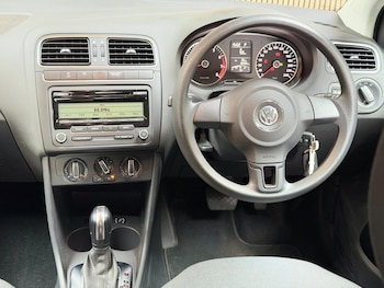 Used Volkswagen Polo 2011 for sale - 79500669: Photo
