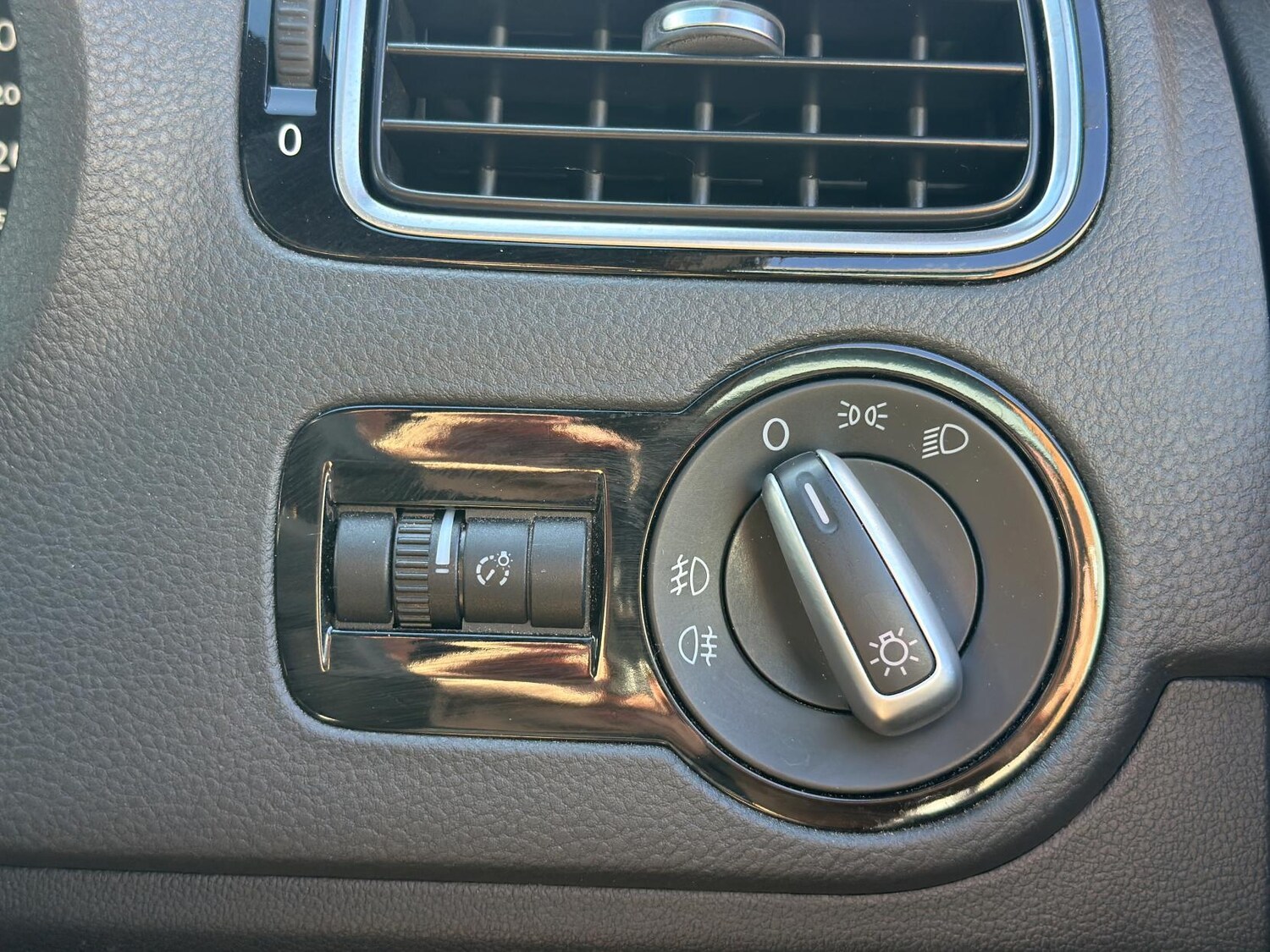 Used Volkswagen Polo 2012 for sale - 76184594: Photo 23