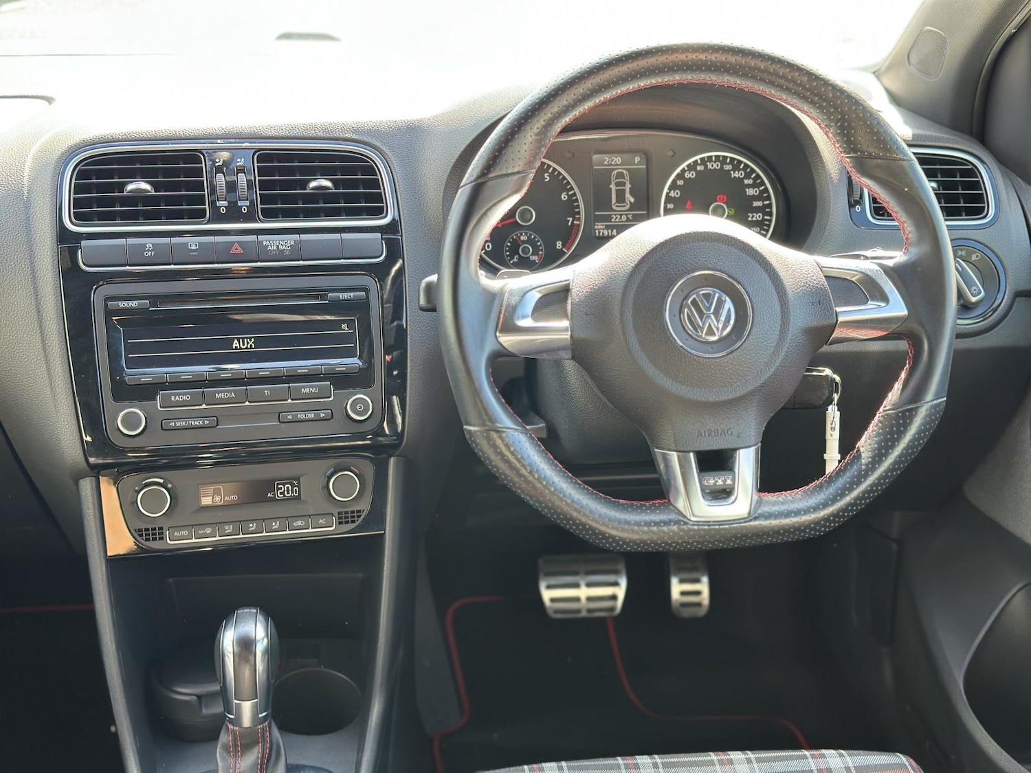 Used Volkswagen Polo 2012 for sale - 76184594: Photo 3