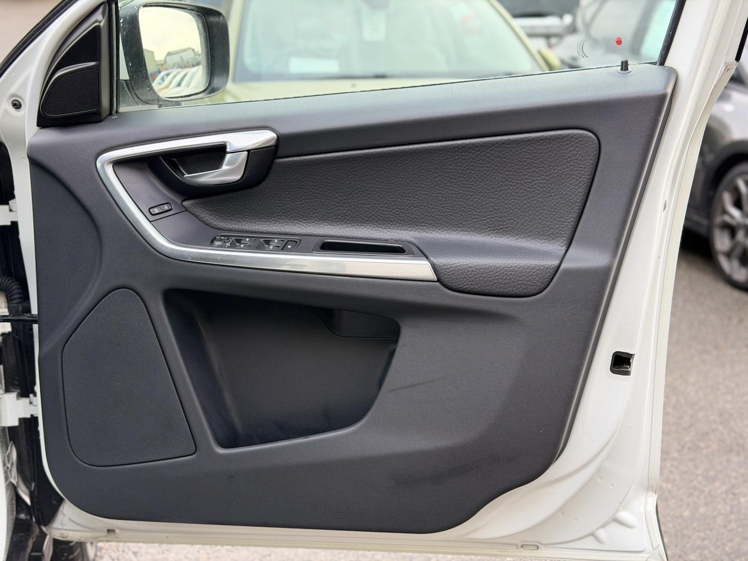 Used Volvo XC60 2013 for sale - 77248167: Photo 16