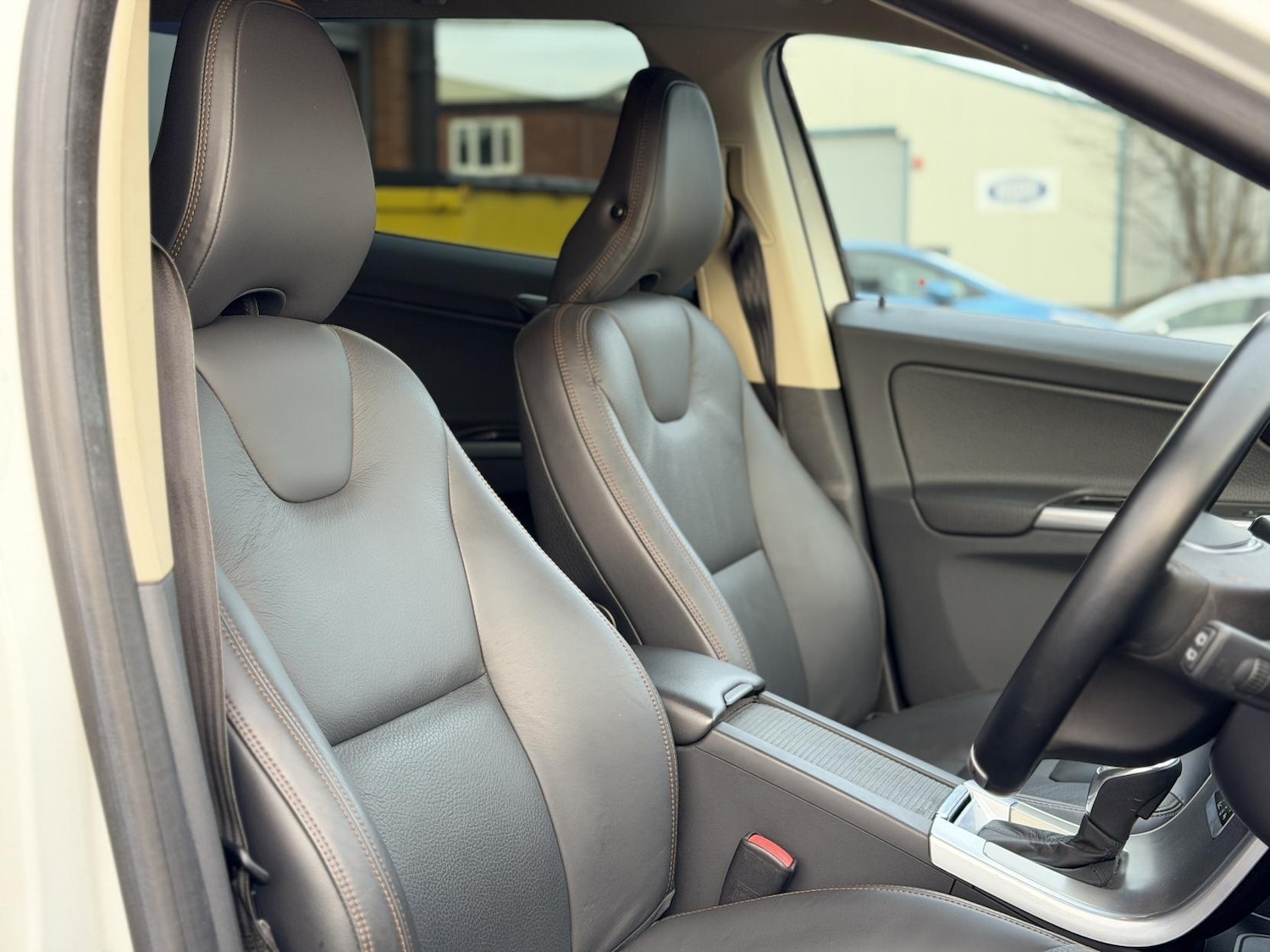 Used Volvo XC60 2013 for sale - 77248167: Photo 17