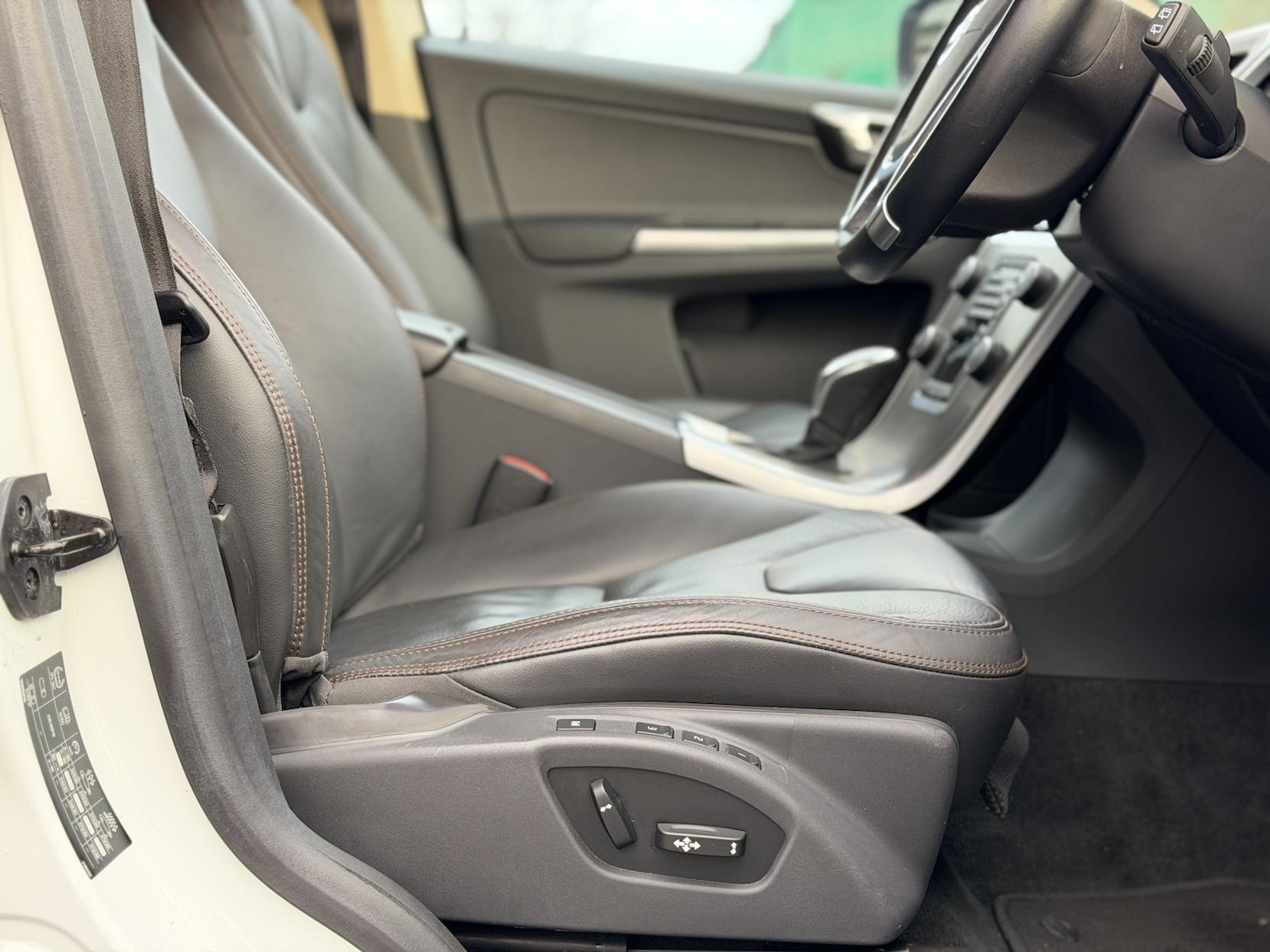 Used Volvo XC60 2013 for sale - 77248167: Photo 18