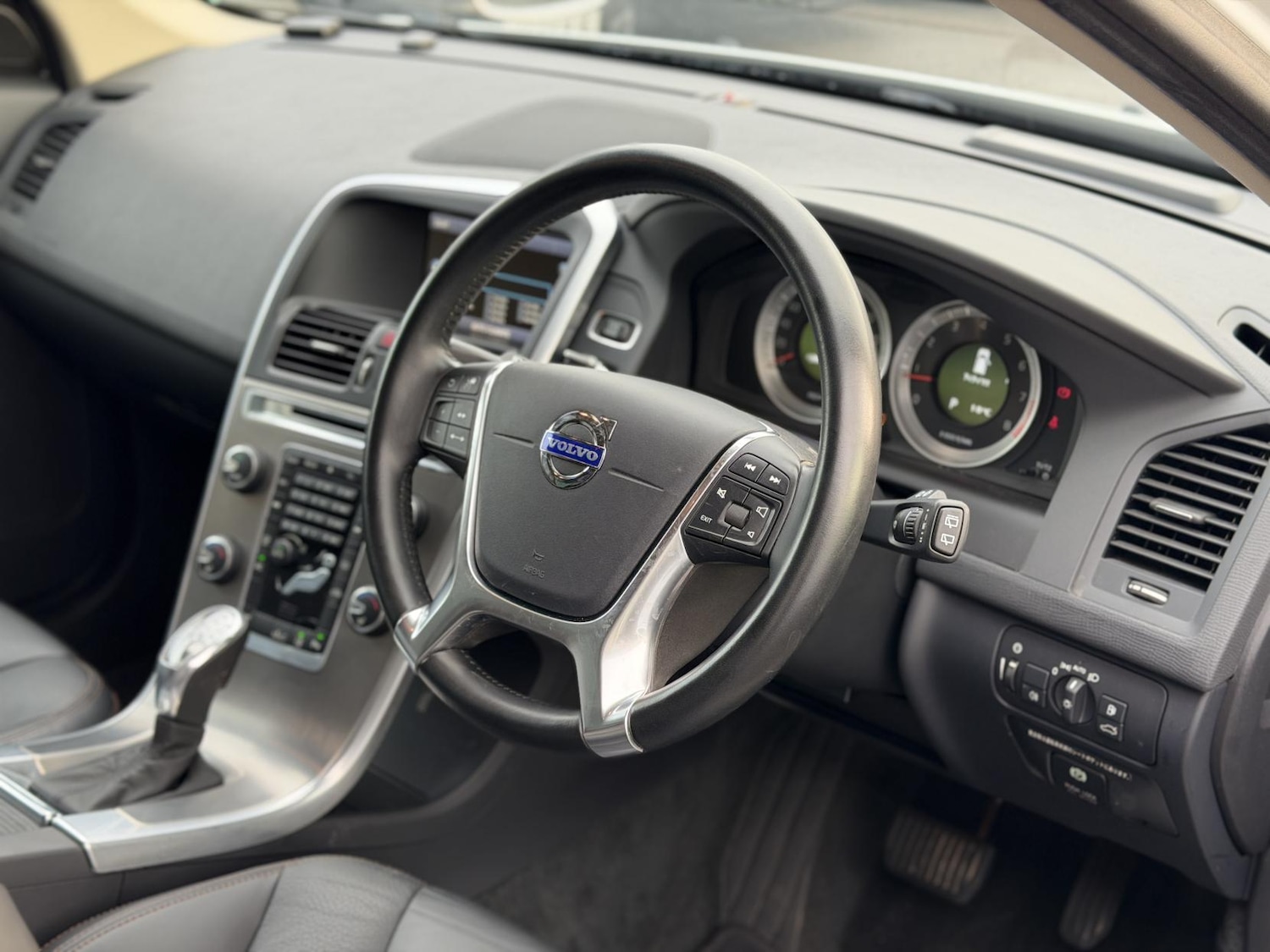 Used Volvo XC60 2013 for sale - 77248167: Photo 19