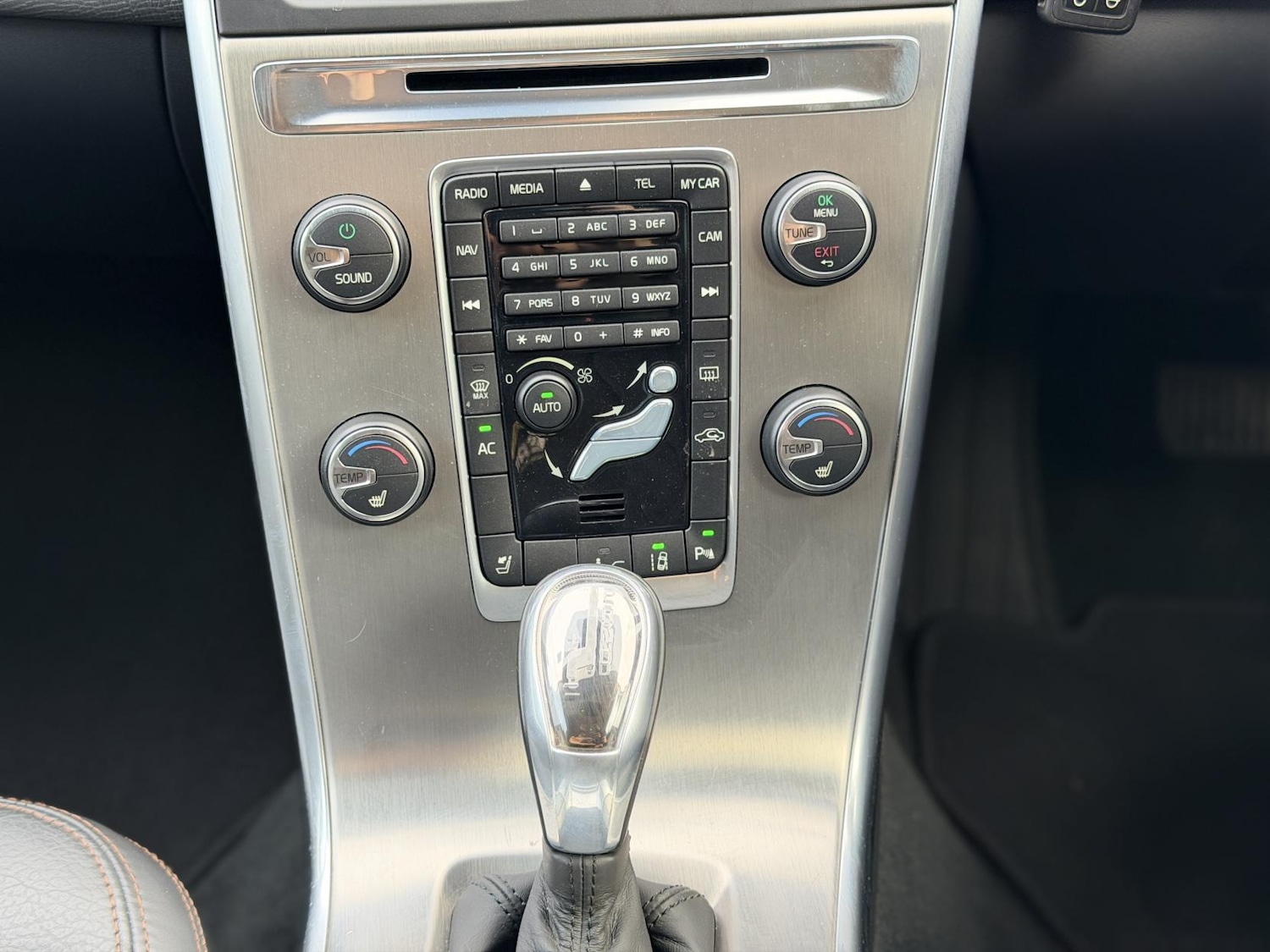 Used Volvo XC60 2013 for sale - 77248167: Photo 28