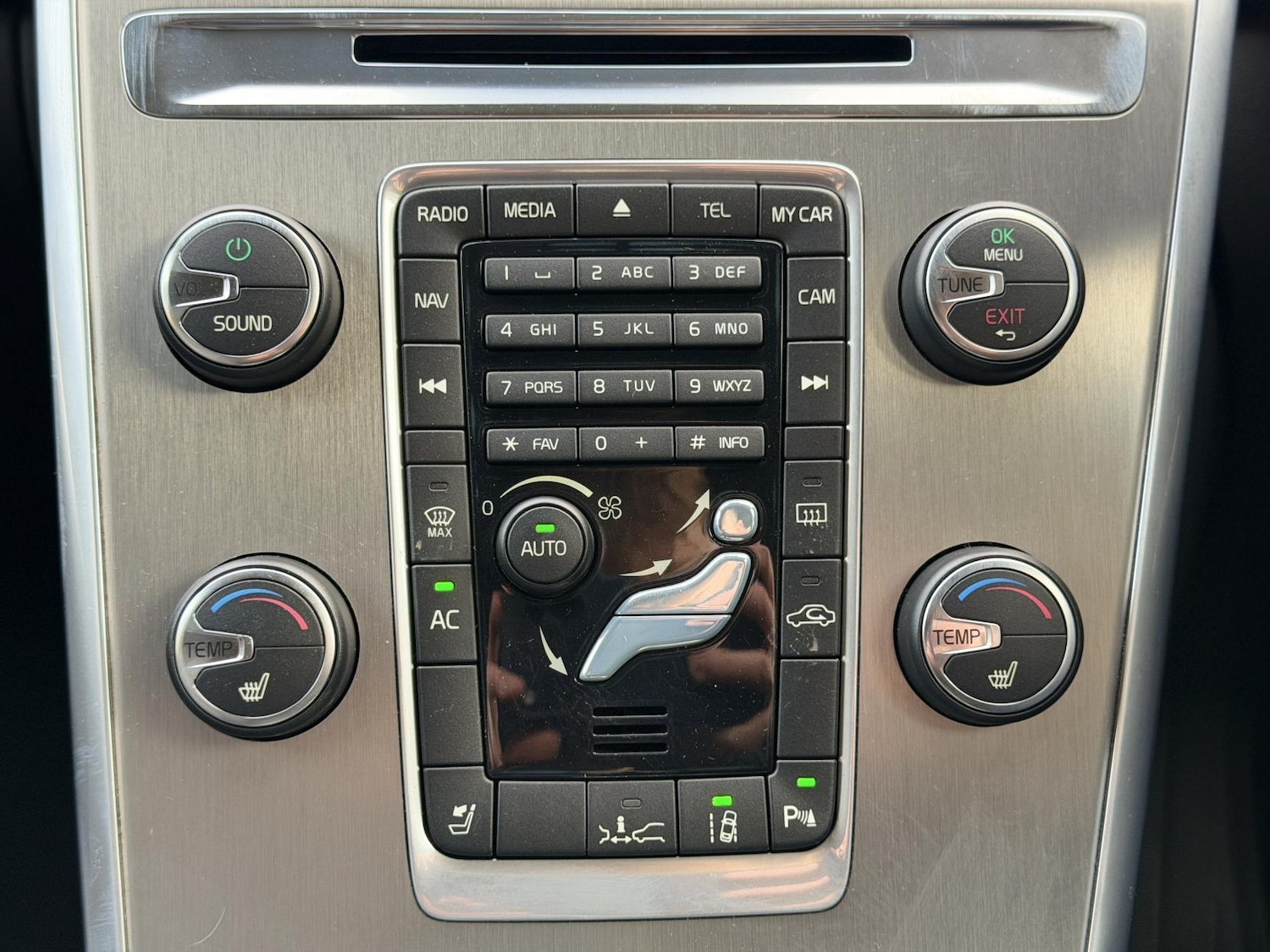 Used Volvo XC60 2013 for sale - 77248167: Photo 29