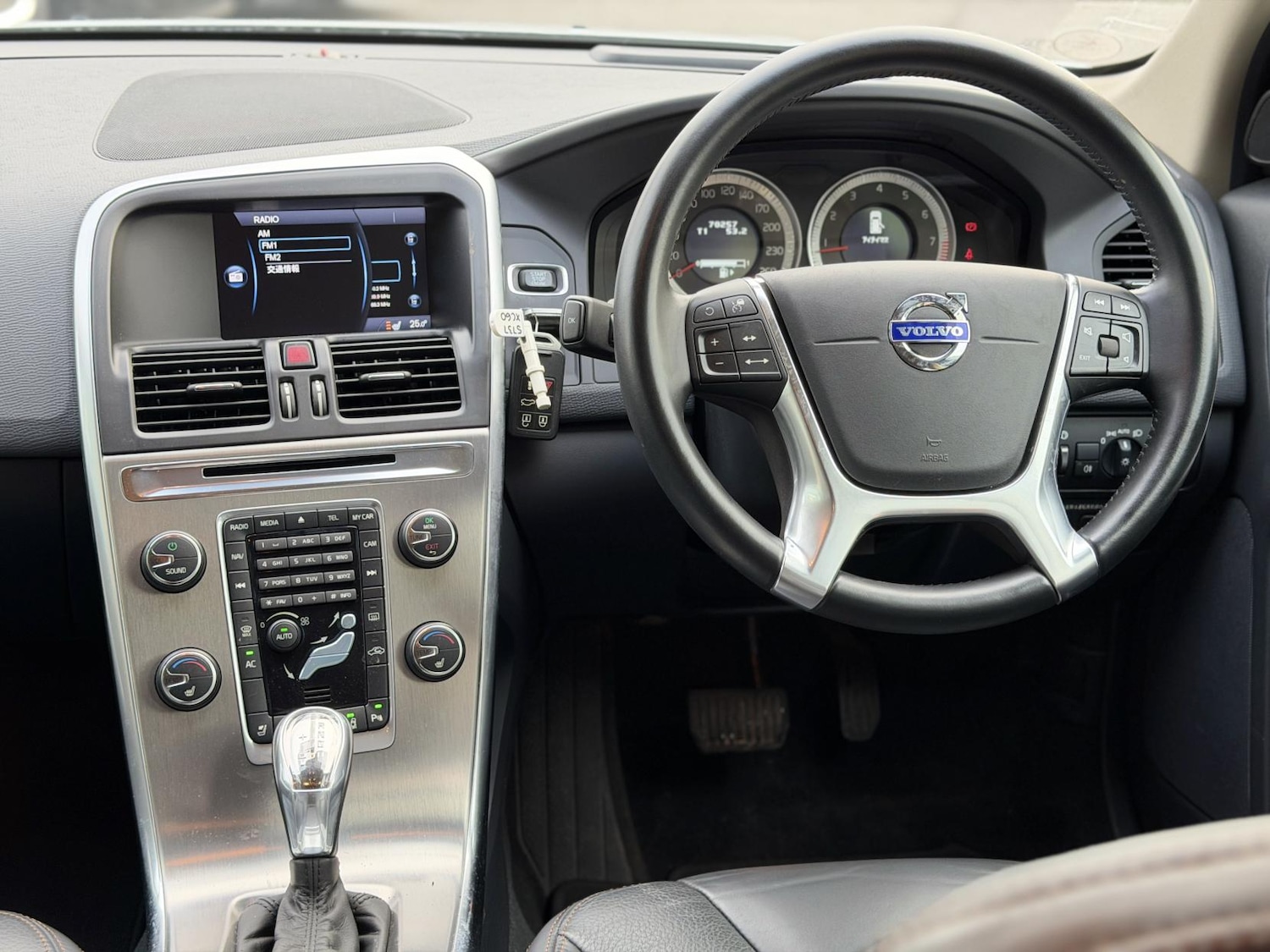 Used Volvo XC60 2013 for sale - 77248167: Photo 3