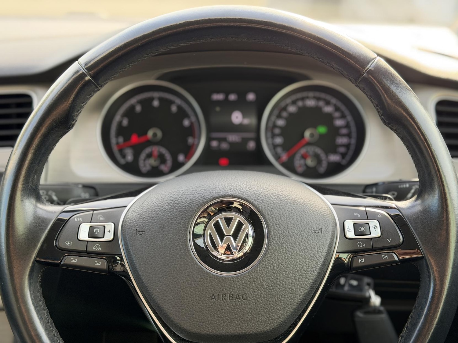 Used Volkswagen Golf 2015 for sale - 76384838: Photo 20