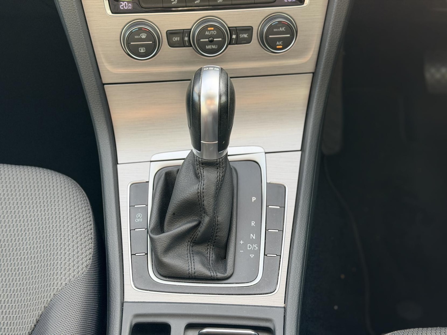 Used Volkswagen Golf 2015 for sale - 76384838: Photo 27