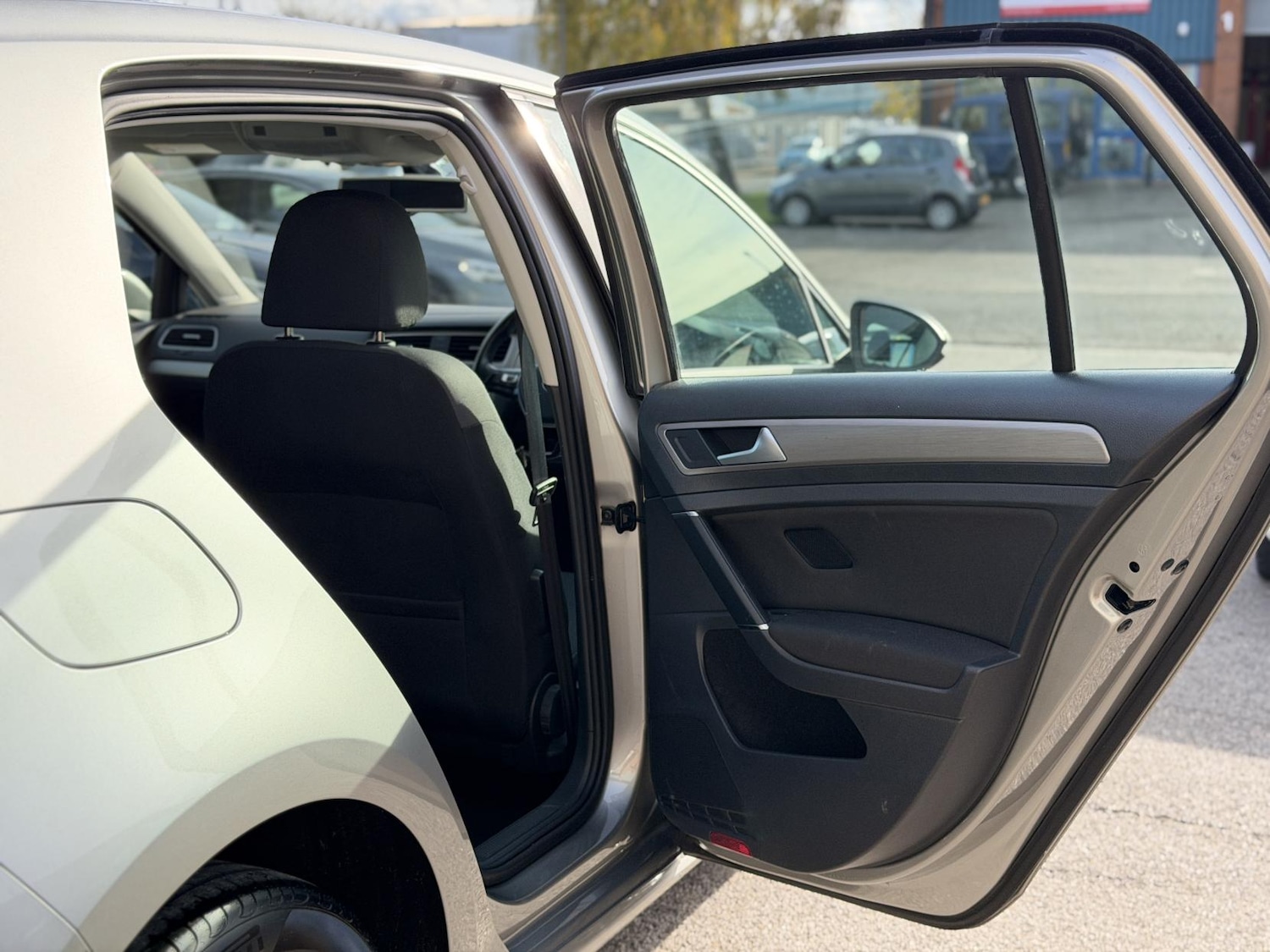 Used Volkswagen Golf 2015 for sale - 76384838: Photo 34