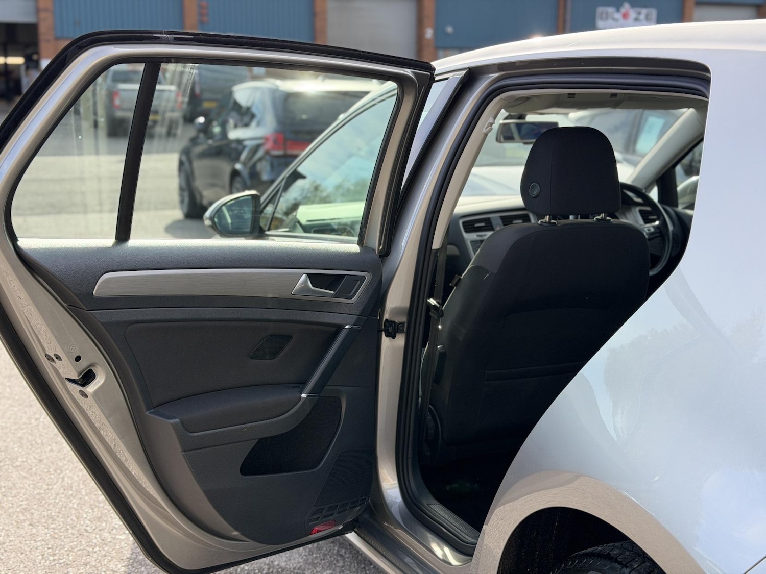 Used Volkswagen Golf 2015 for sale - 76384838: Photo 38