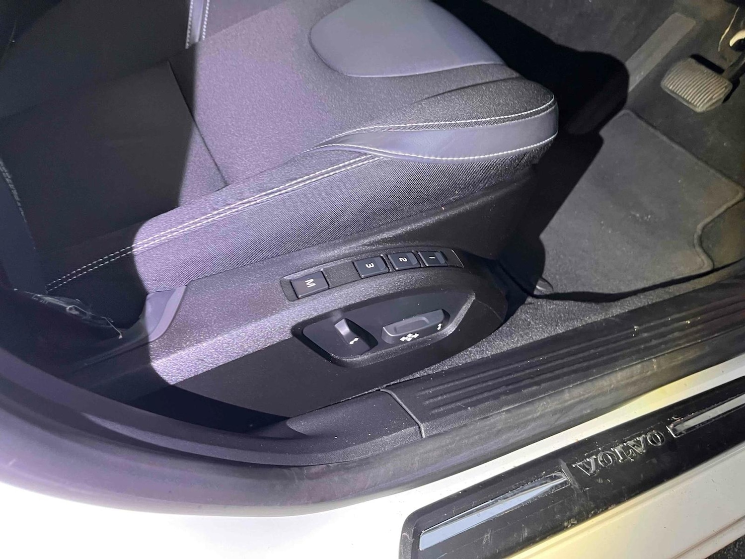 Used Volvo V40 2015 for sale - 77525258: Photo 5