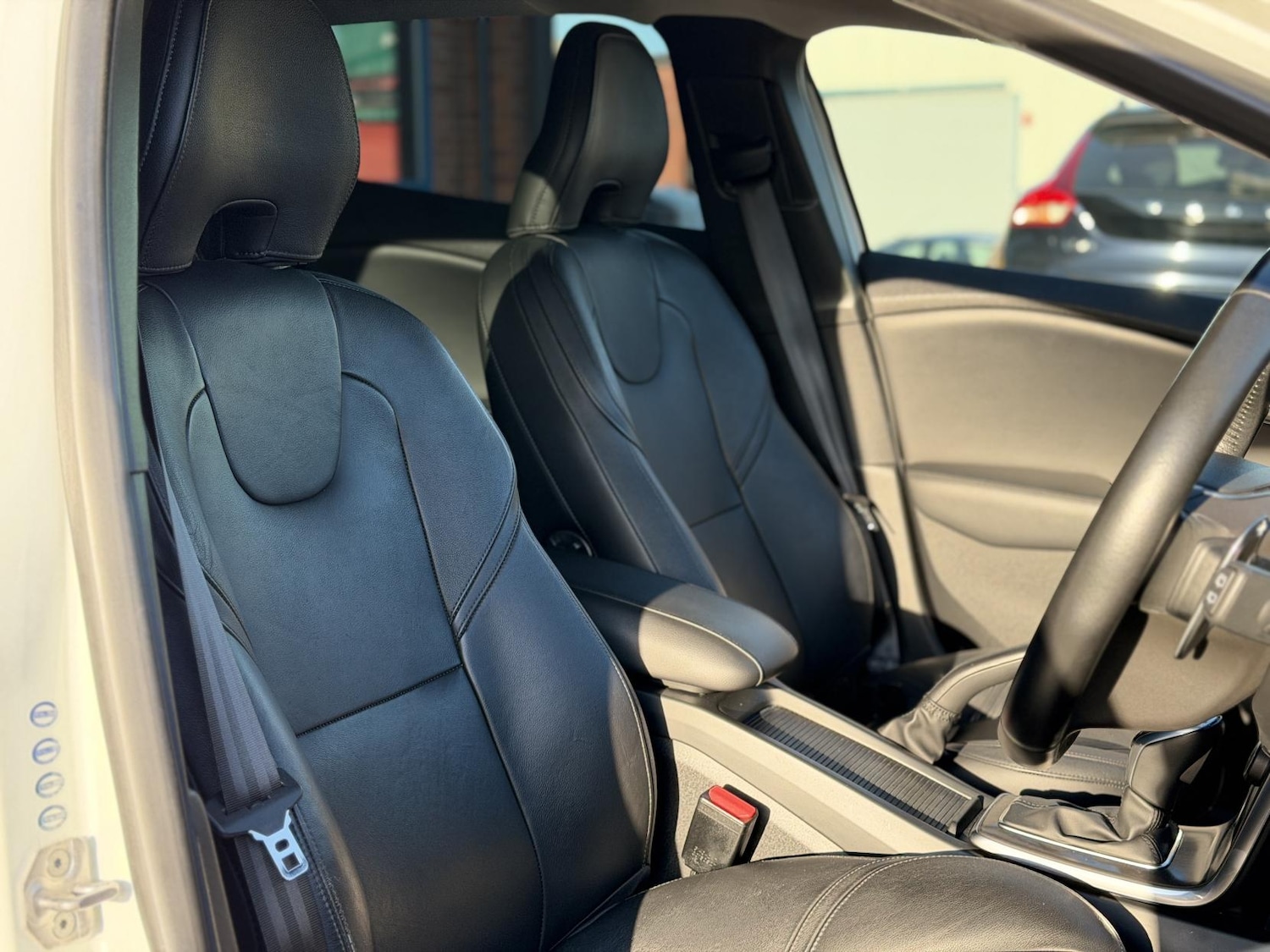 Used Volvo V40 2015 for sale - 78005586: Photo 17