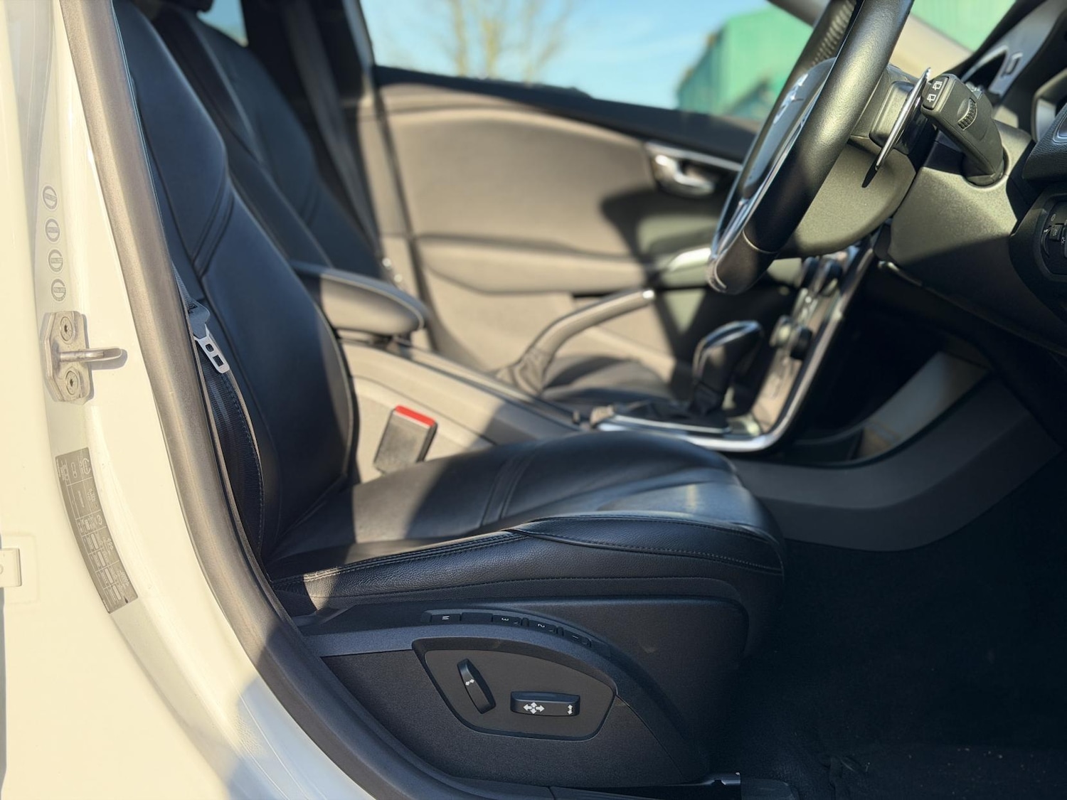 Used Volvo V40 2015 for sale - 78005586: Photo 18