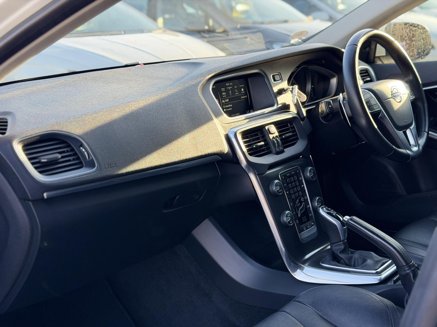 Used Volvo V40 2015 for sale - 78005586: Photo 34