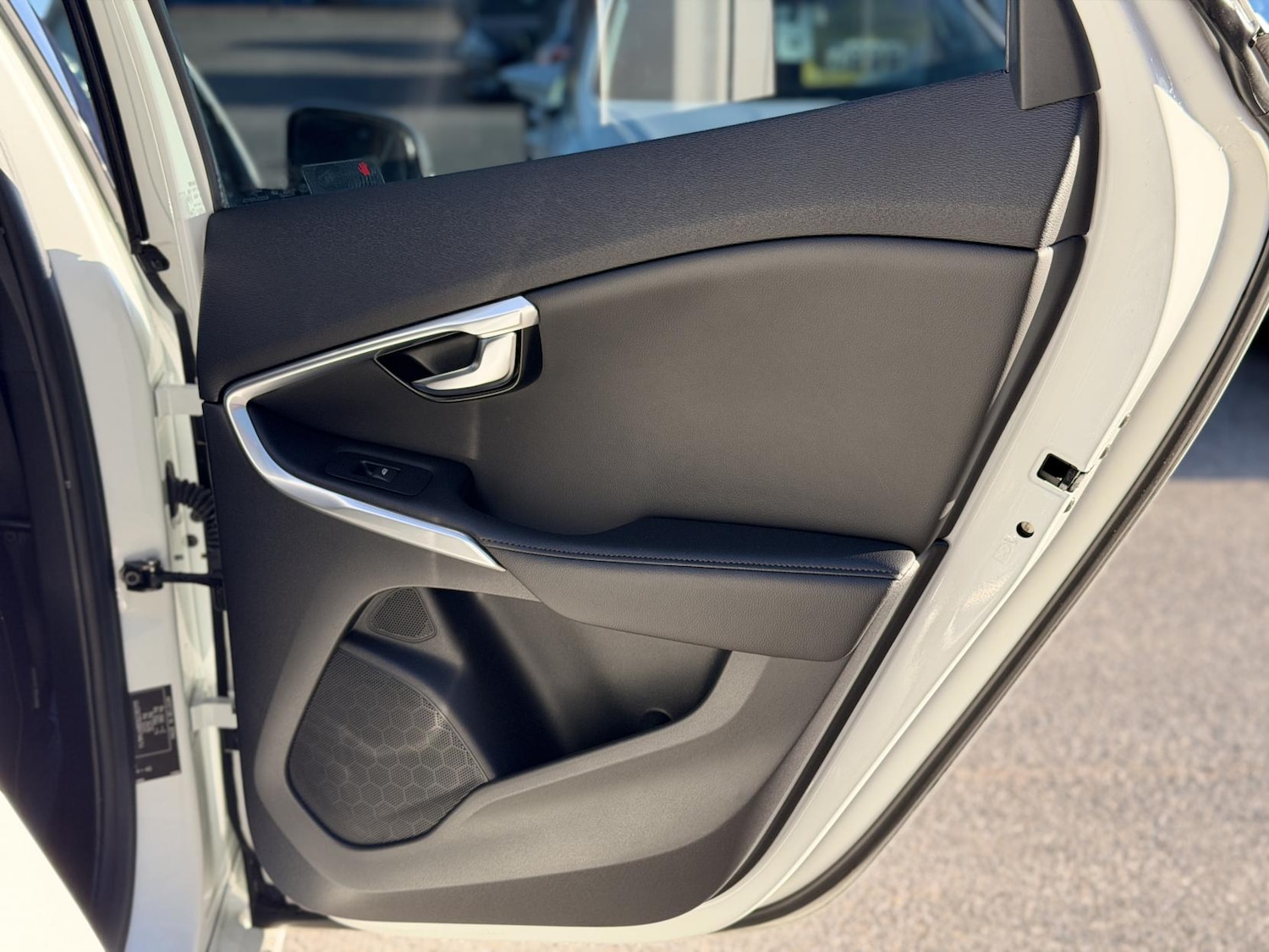 Used Volvo V40 2015 for sale - 78005586: Photo 36