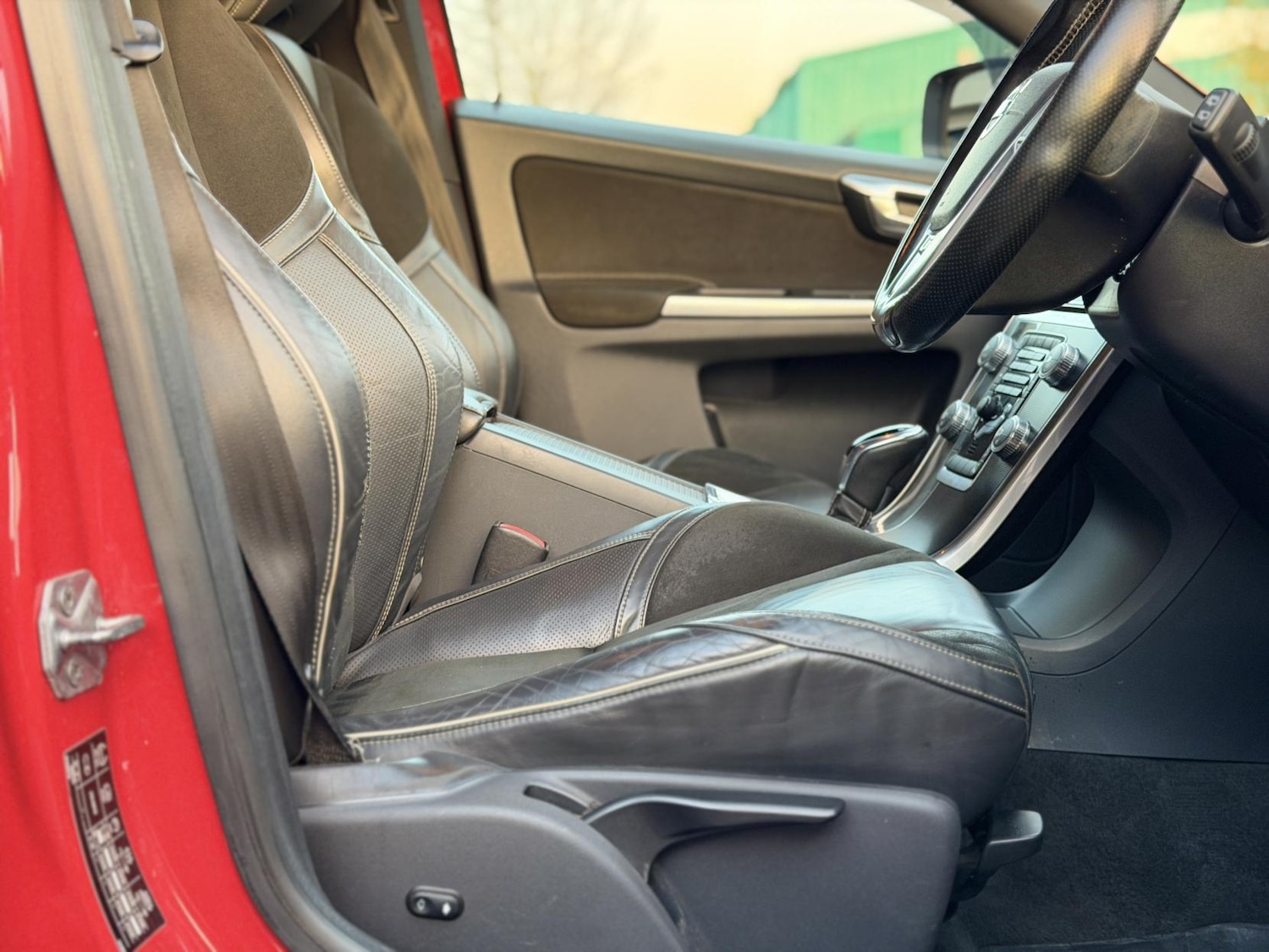 Used Volvo XC60 2015 for sale - 76606438: Photo 18