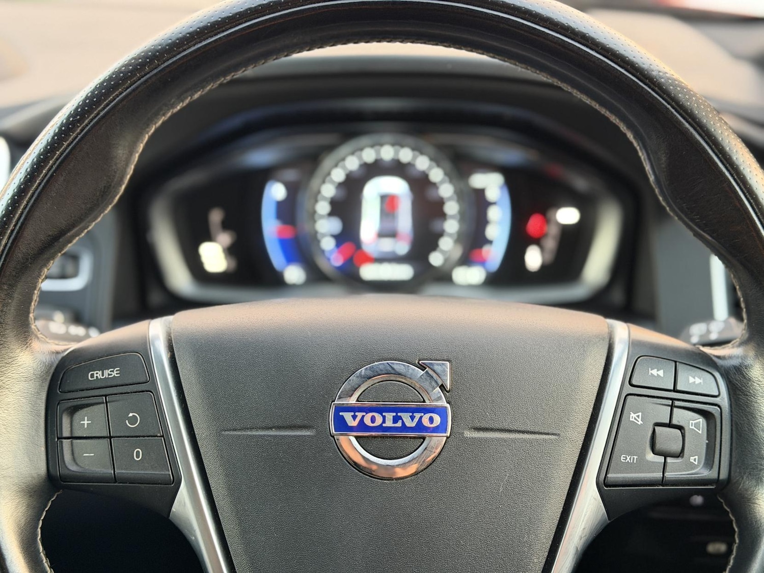 Used Volvo XC60 2015 for sale - 76606438: Photo 20