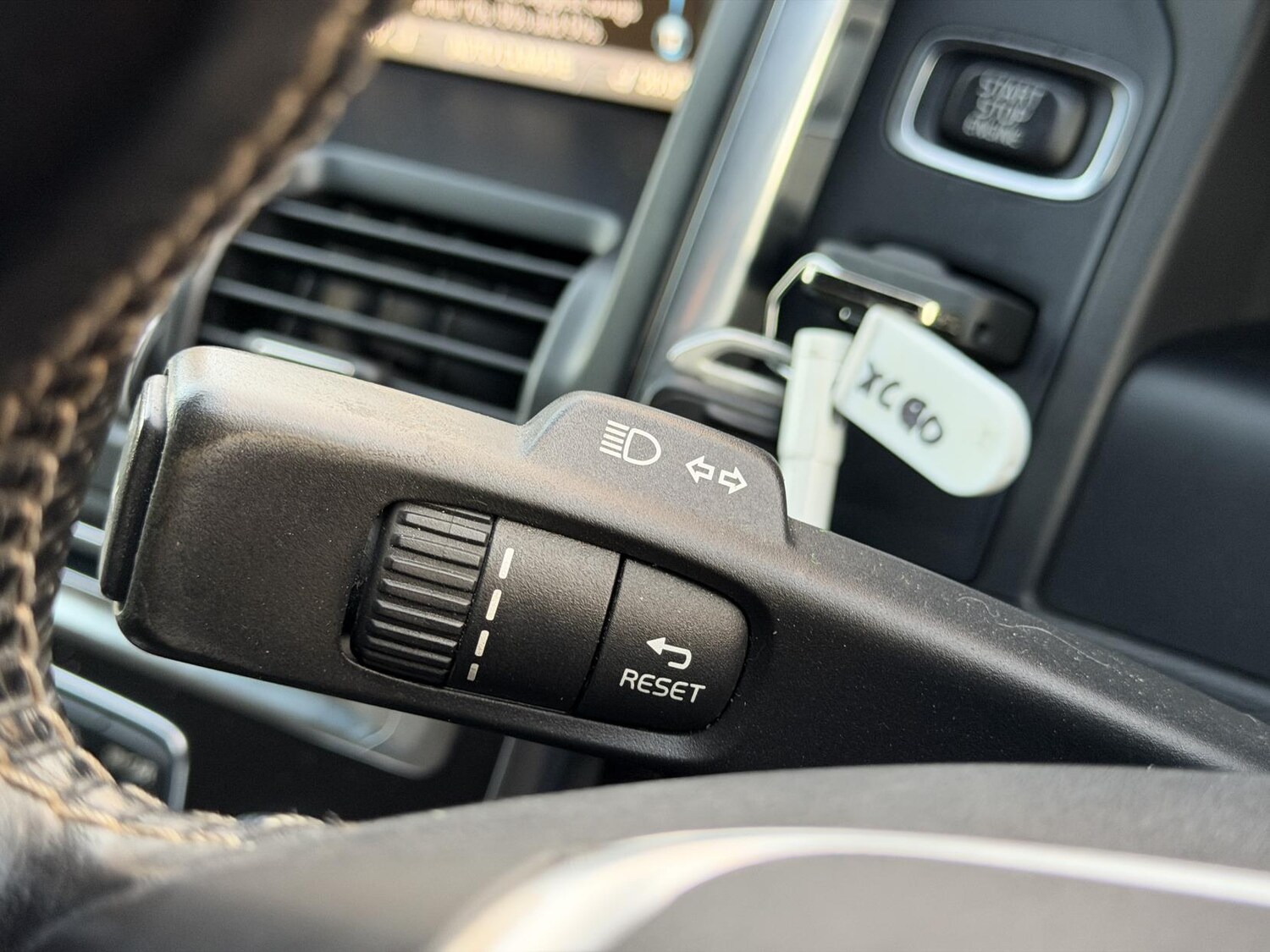 Used Volvo XC60 2015 for sale - 76606438: Photo 21