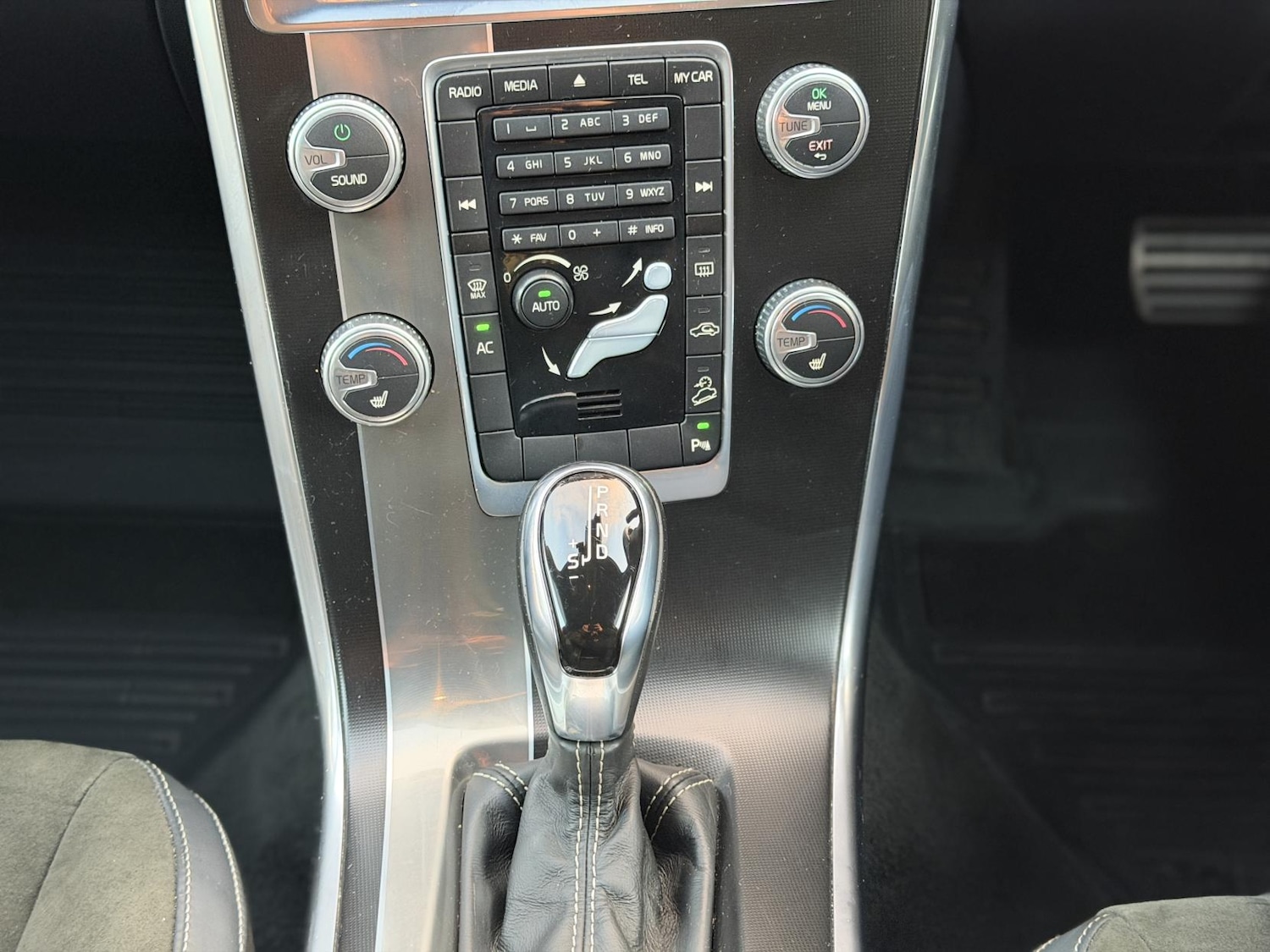 Used Volvo XC60 2015 for sale - 76606438: Photo 26