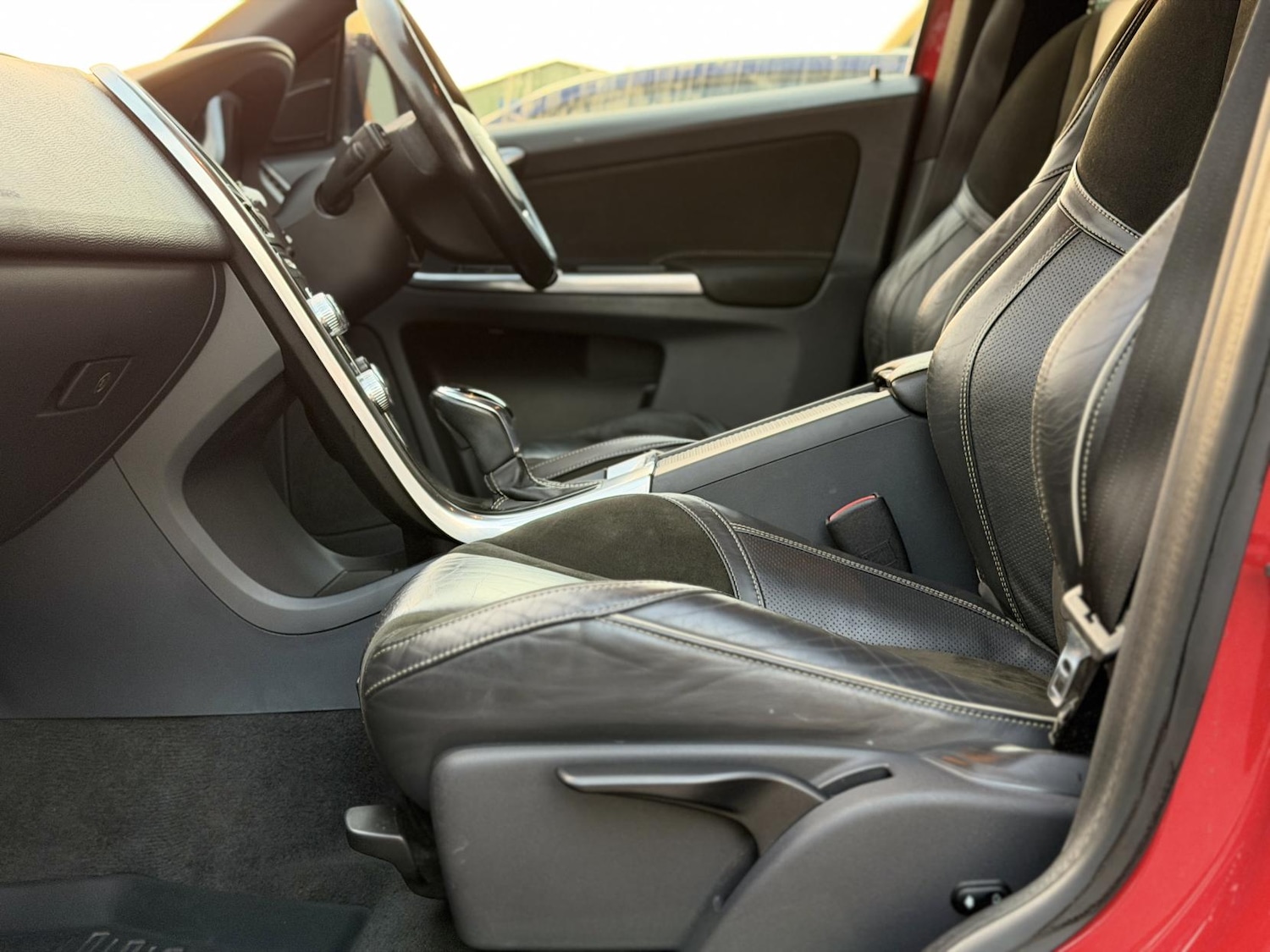 Used Volvo XC60 2015 for sale - 76606438: Photo 30