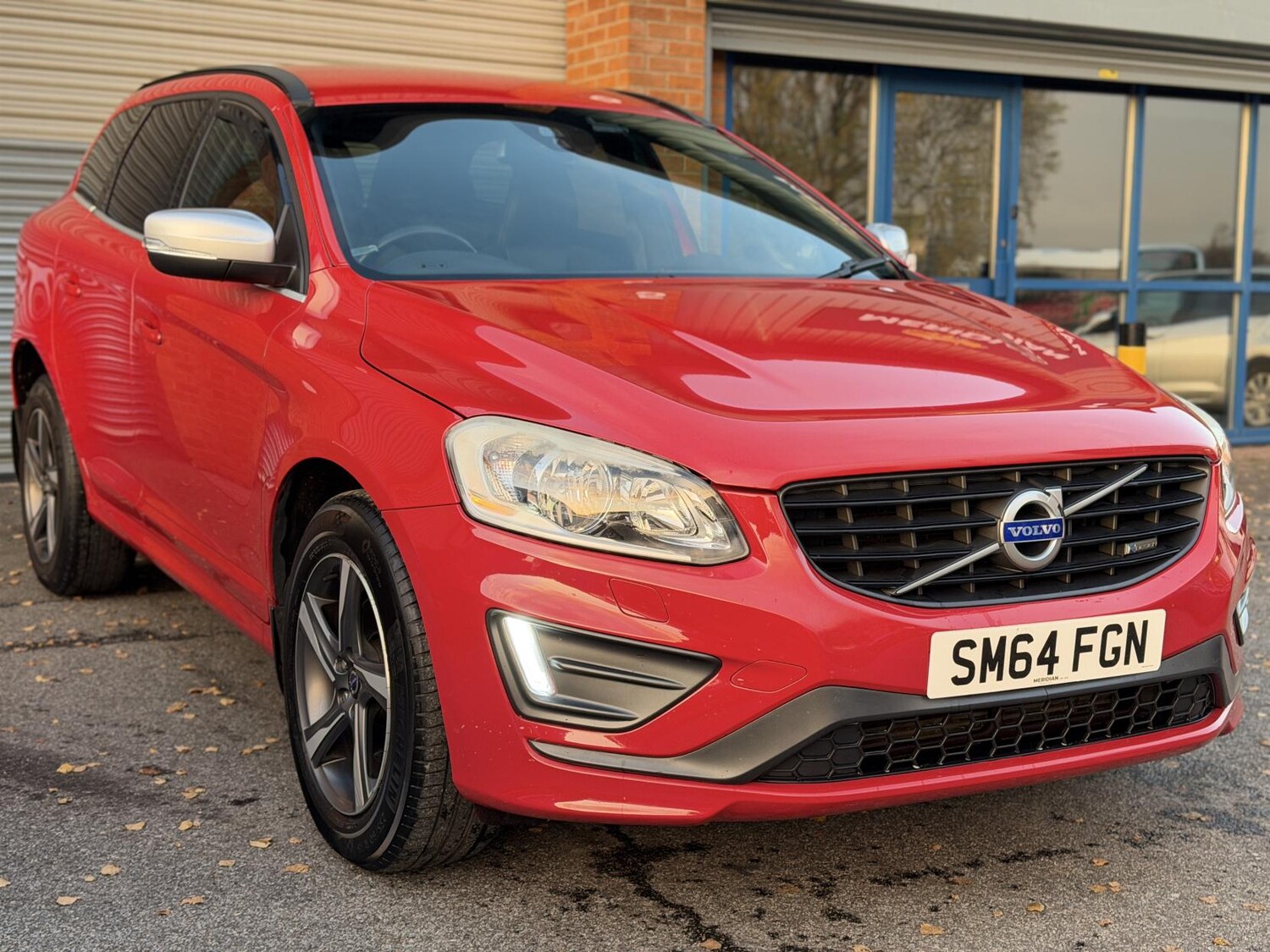 Used Volvo XC60 2015 for sale - 76606438: Photo 4