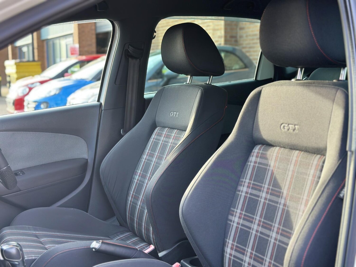 Used Volkswagen Polo 2013 for sale - 76222979: Photo 37