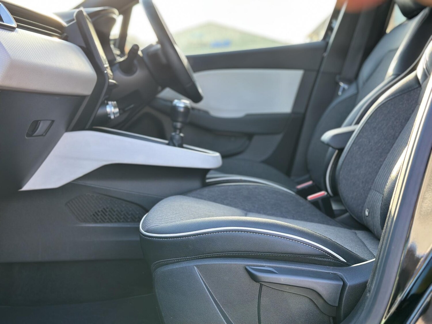 Used Renault Clio 2022 for sale - 77525276: Photo 31