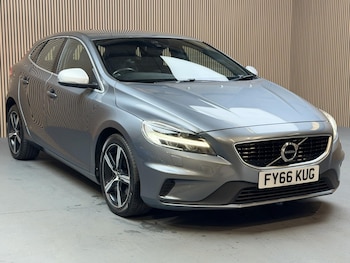 Used Volvo V40 2016 for sale - 79140787: Photo