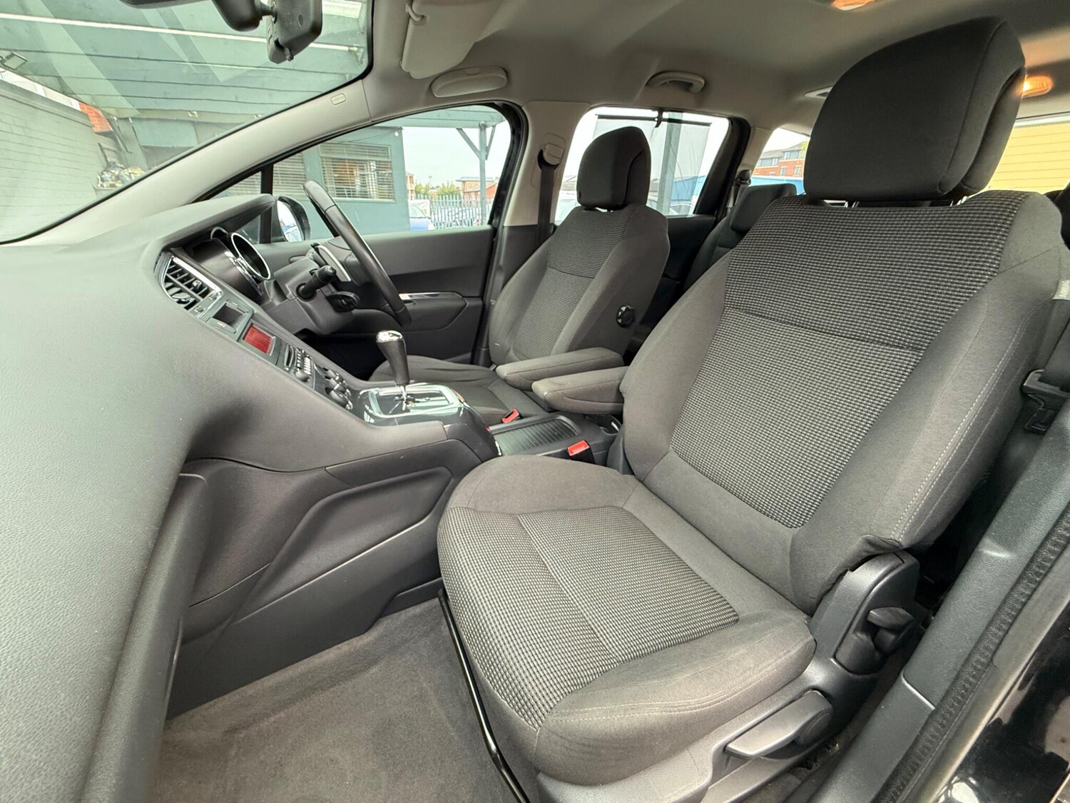 Used Peugeot 5008 2012 for sale - 76317760: Photo 23