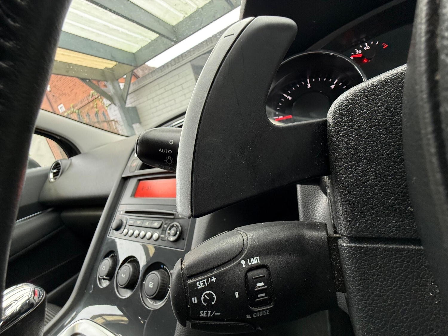 Used Peugeot 5008 2012 for sale - 76317760: Photo 27