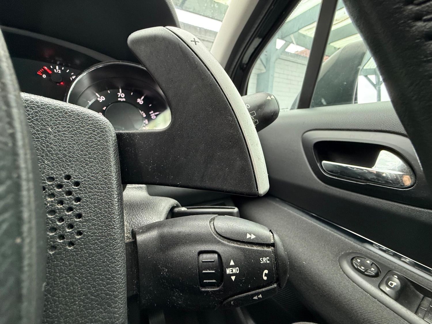 Used Peugeot 5008 2012 for sale - 76317760: Photo 28