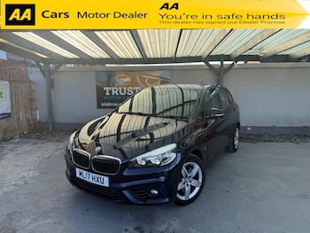 2017 (17) - 225xe Sport 5dr [Nav] Auto