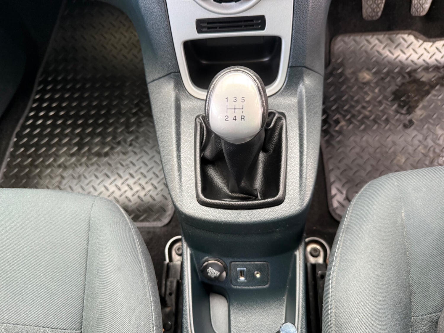 Used Ford Fiesta 2012 for sale - 76399005: Photo 33