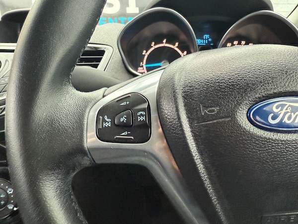 Used Ford Fiesta 2013 for sale - 76307304: Photo 27